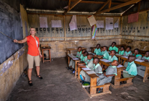 Lesgeven op scholen op missiereis Global Young Mission Gambia